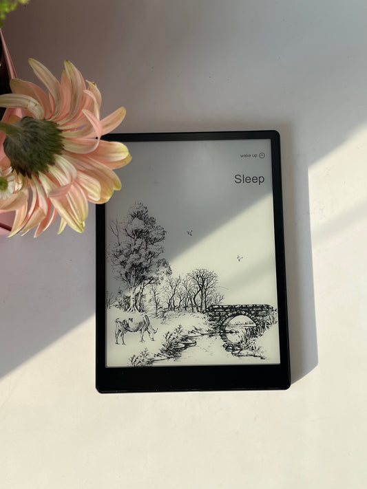 8.2-inch 64GB ROM E-book Reader with Large E-ink Touchscreen Android 3000mAh Stylus Cover and Multiple Languages